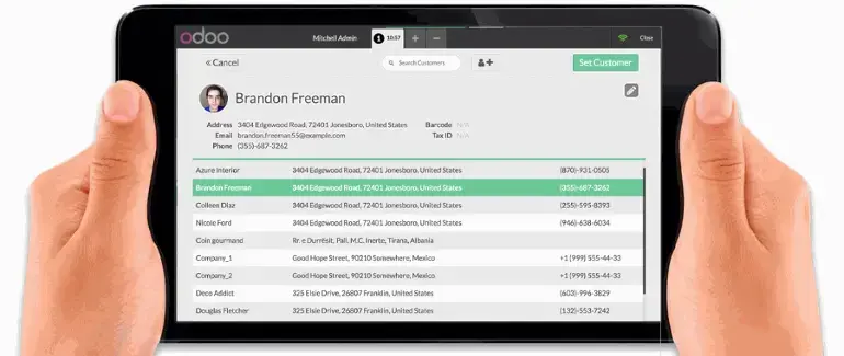 Управління клієнтами в Odoo POS: вибір покупця та робота з контактами